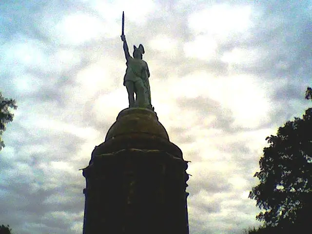 "Hermanns statue on the Hermannshoehen trail"