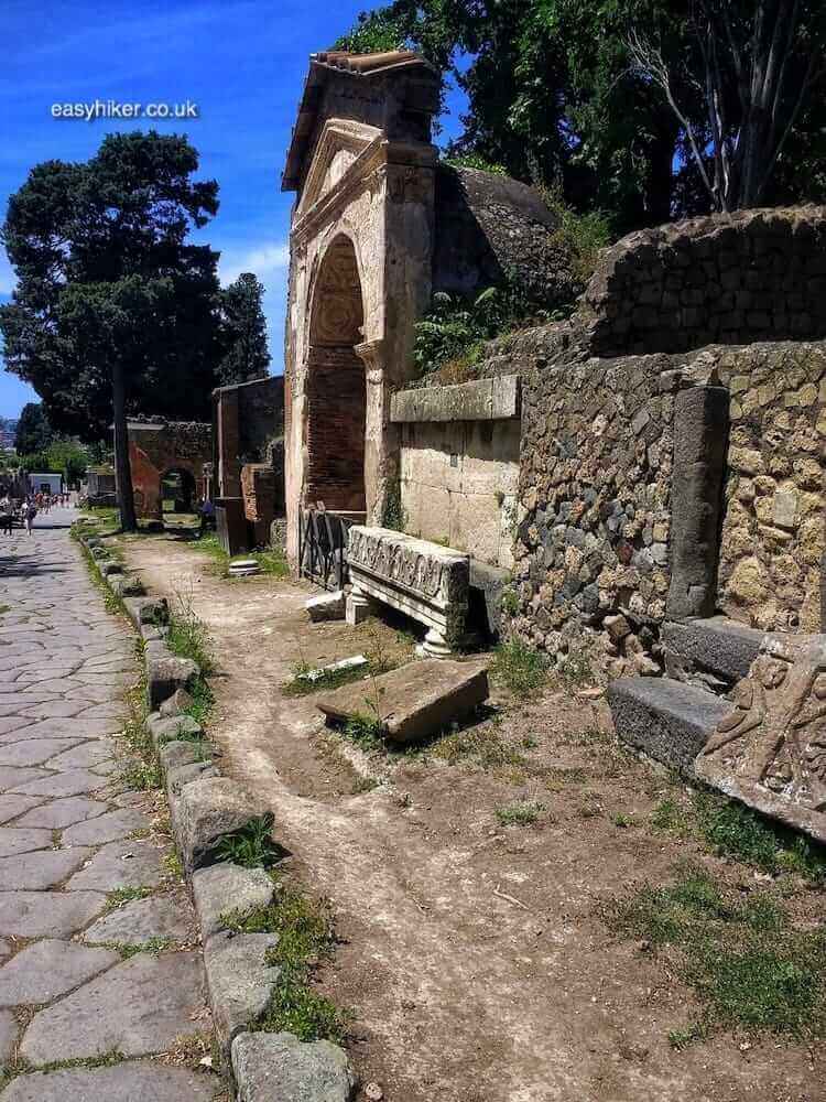Pompeii for the Ruins-o-Skeptic