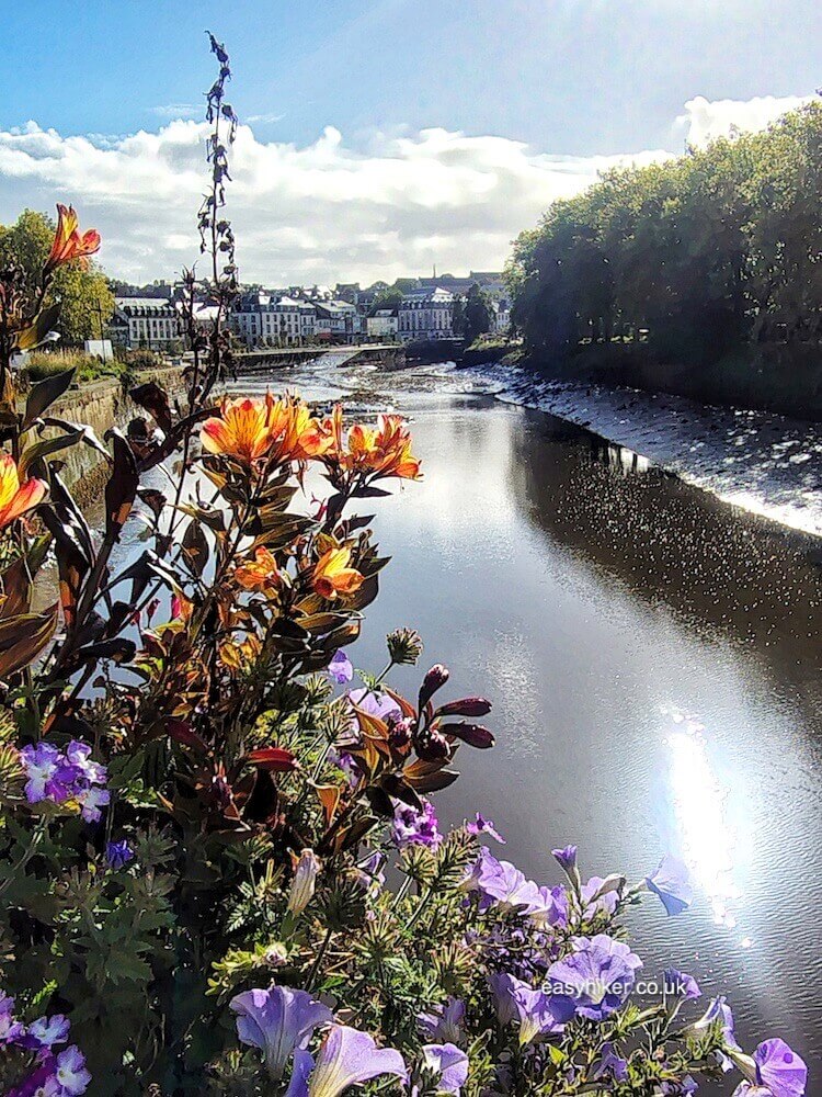 The Surprise Package of Lannion