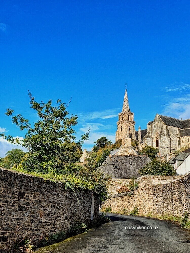 The Surprise Package of Lannion