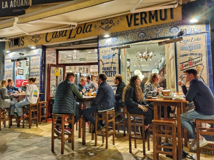 The Inns-and-Outs and the Up of Malaga