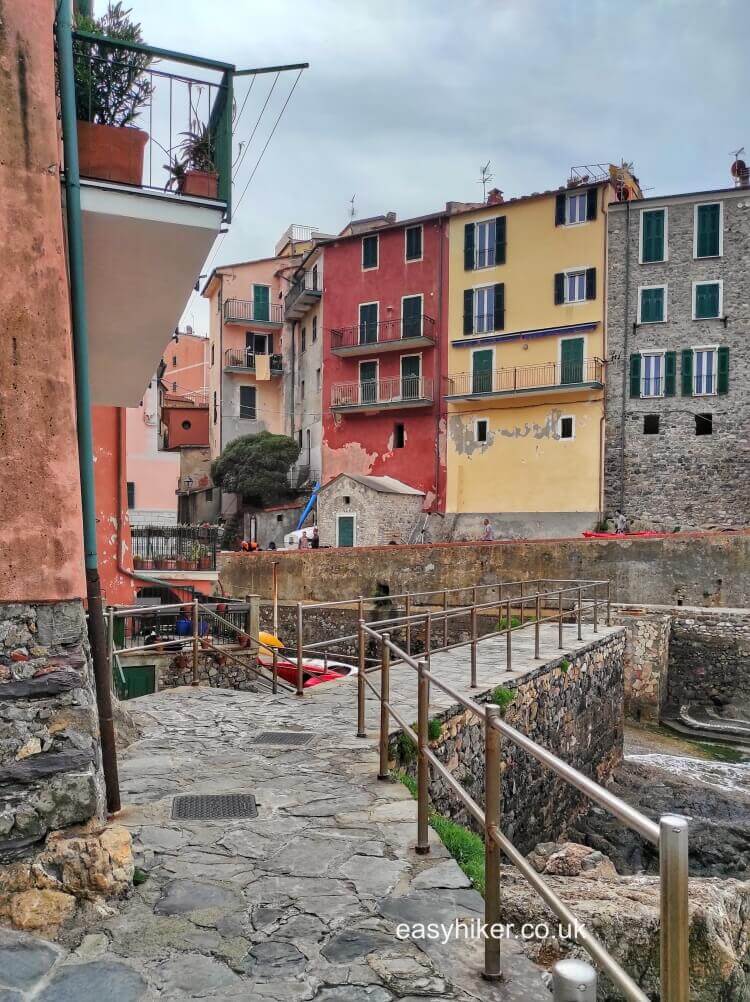 Towards Tellaro!