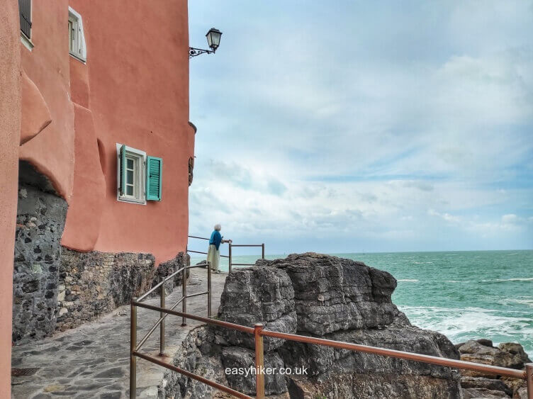 Towards Tellaro!