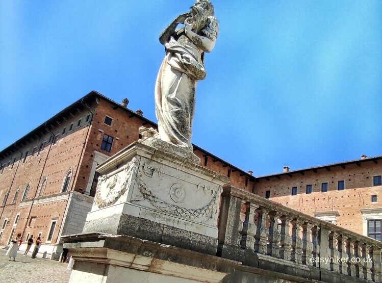 Urbino: A Warlord, a Pope, a Painter and the Queen of Reclining Nudes