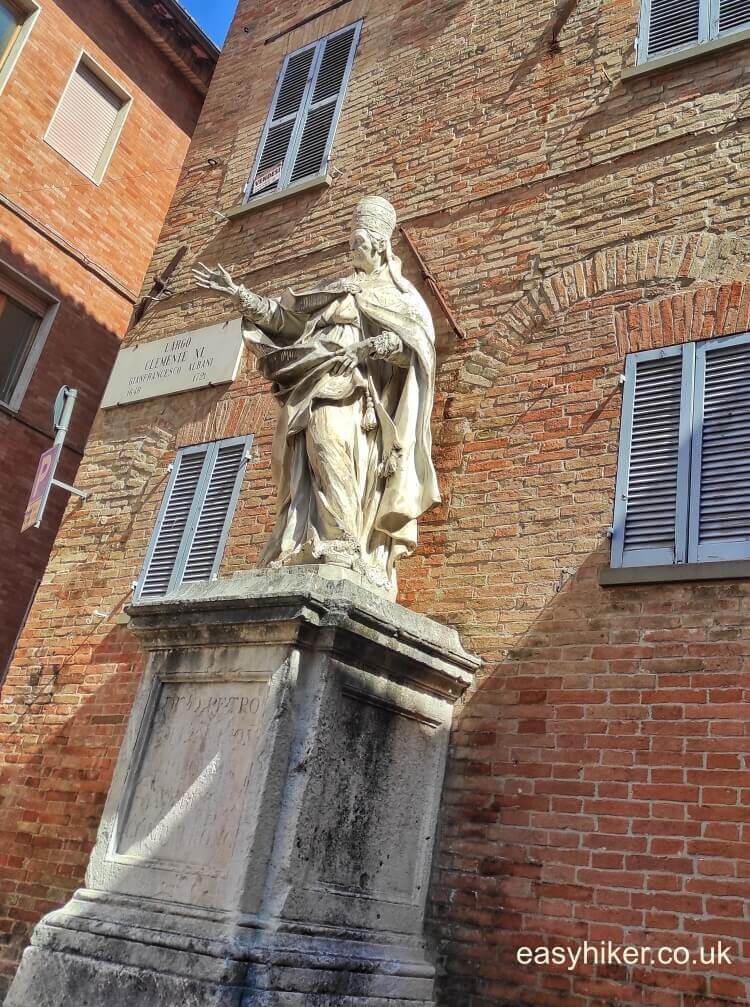 Urbino: A Warlord, a Pope, a Painter and the Queen of Reclining Nudes